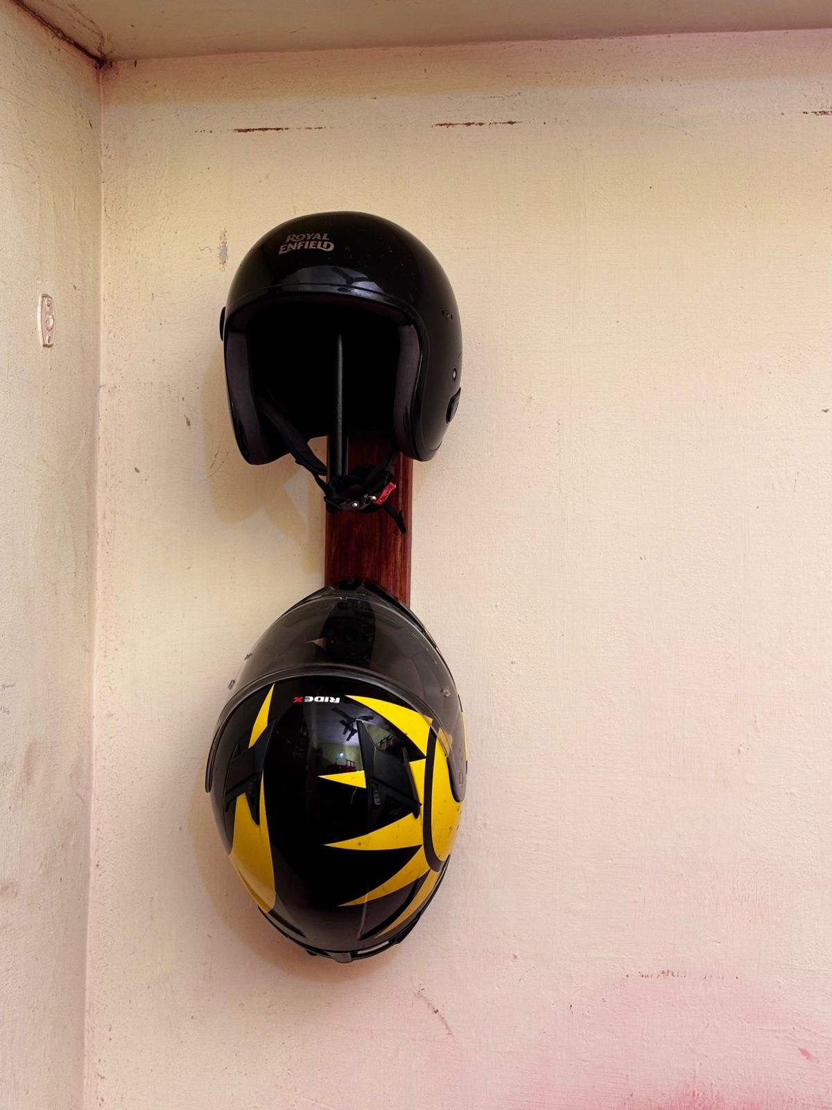 Helmet Holder