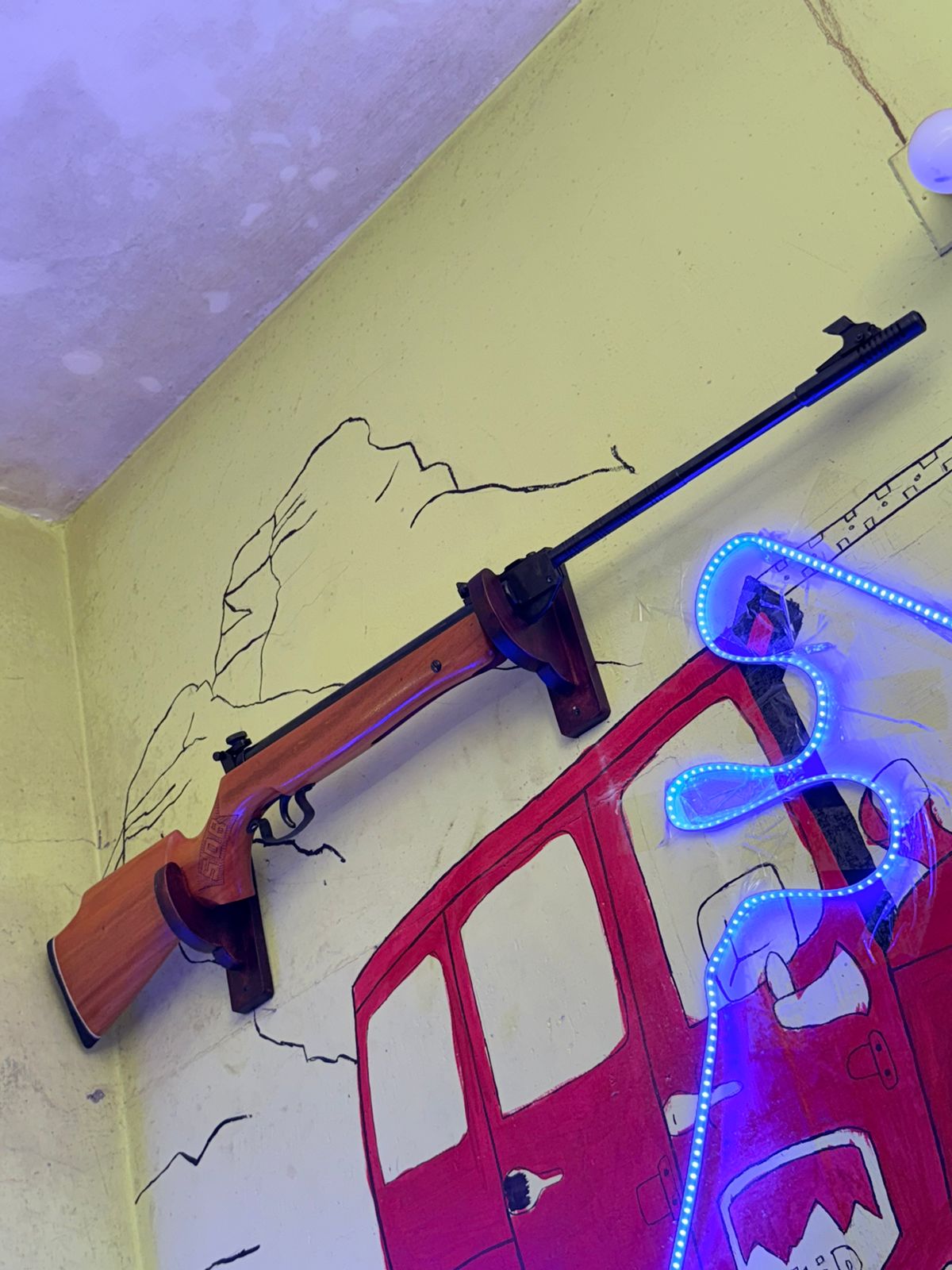 Gun Holder